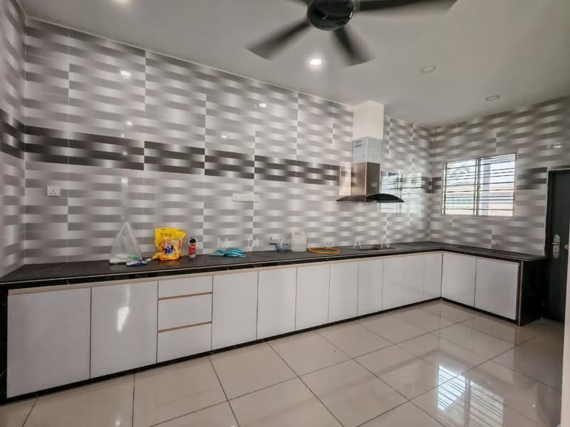 Rumah Berkembar untuk Disewa di Taman Bakap Indah (Sungai Bakap) - Tommy Gan - Kitchen - PropertyGuru.com.my