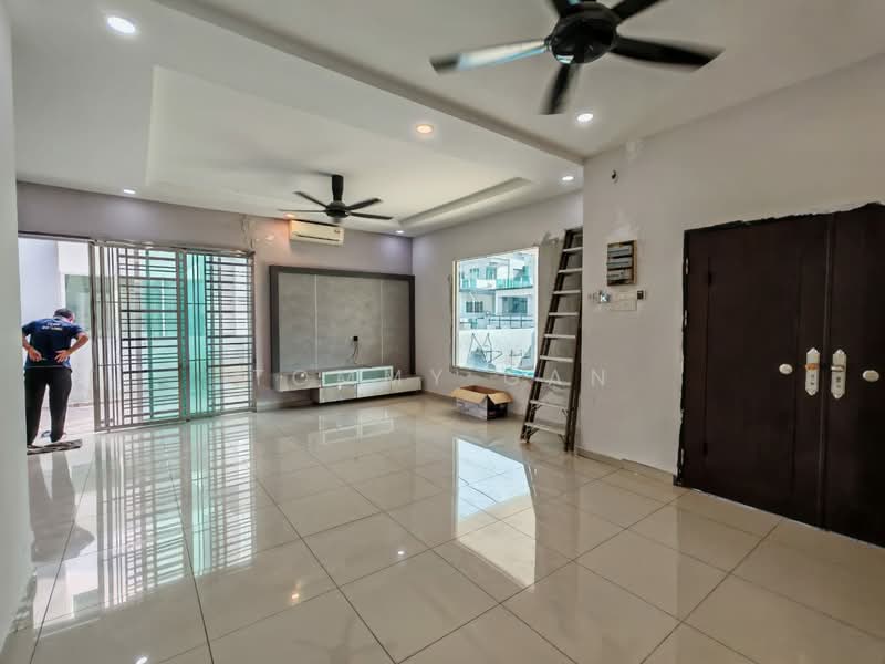 Rumah Berkembar untuk Disewa di Taman Bakap Indah (Sungai Bakap) - Tommy Gan - Living Room - PropertyGuru.com.my