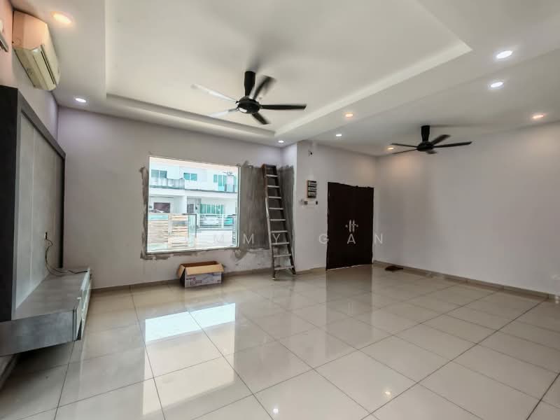Rumah Berkembar untuk Disewa di Taman Bakap Indah (Sungai Bakap) - Tommy Gan - Living Room - PropertyGuru.com.my