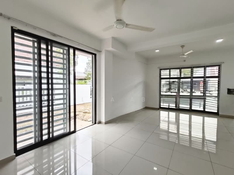 Saraca untuk Untuk Dijual - RM 795,000, Apr 2026 - Living Room - PropertyGuru.com.my