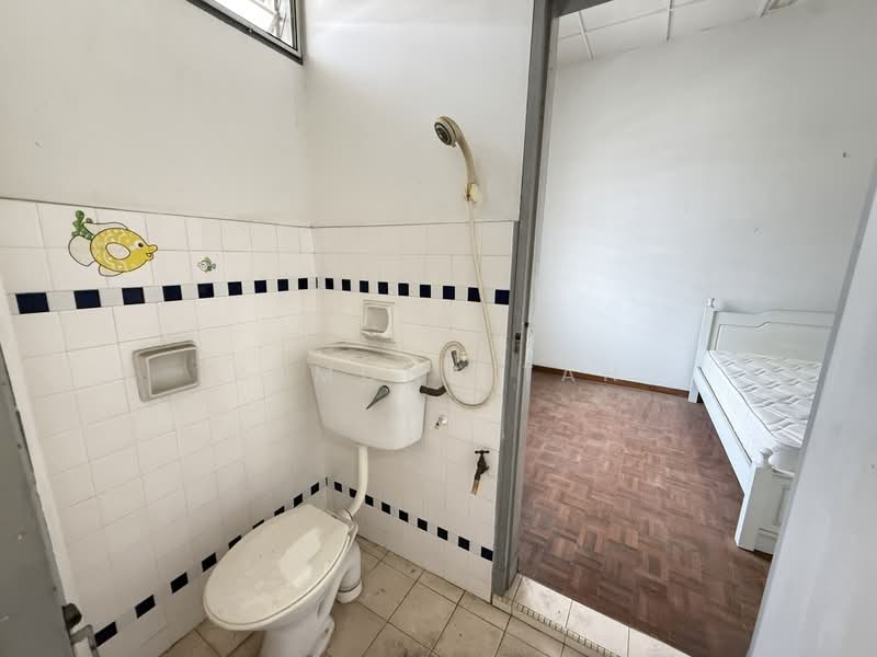 Rumah Teres 2 Tingkat untuk Dijual di Taman Kasturi (Melaka City) - Ramona Tan - Bathroom - PropertyGuru.com.my