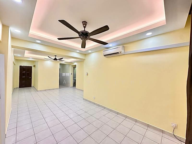 Apartment for Sale at Pangsapuri Sri Cempaka - Ewat Khairul - Living Room - PropertyGuru.com.my