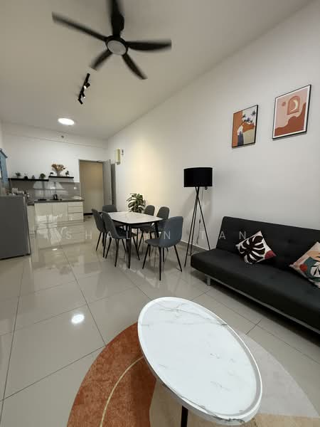 Amber Cove untuk Untuk Disewa - RM 1,300 /bulan, Apr 2026 - Living Room - PropertyGuru.com.my