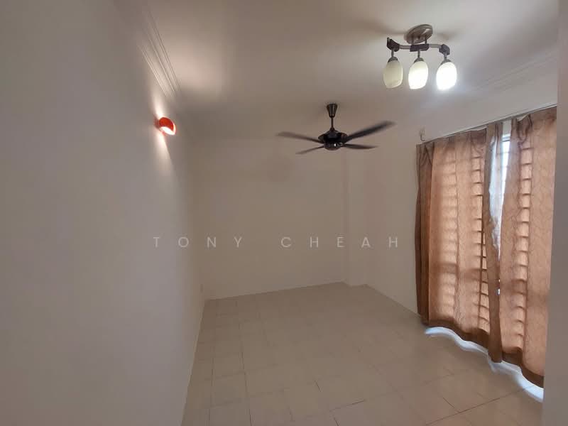 Kondominium untuk Dijual di Serina Bay - Tony Cheah - Living Room - PropertyGuru.com.my