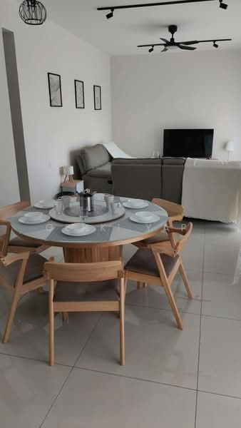 Condominium for Rent at Bay Laurel @ Country Garden Danga Bay - Genki Yap - Living Room - PropertyGuru.com.my