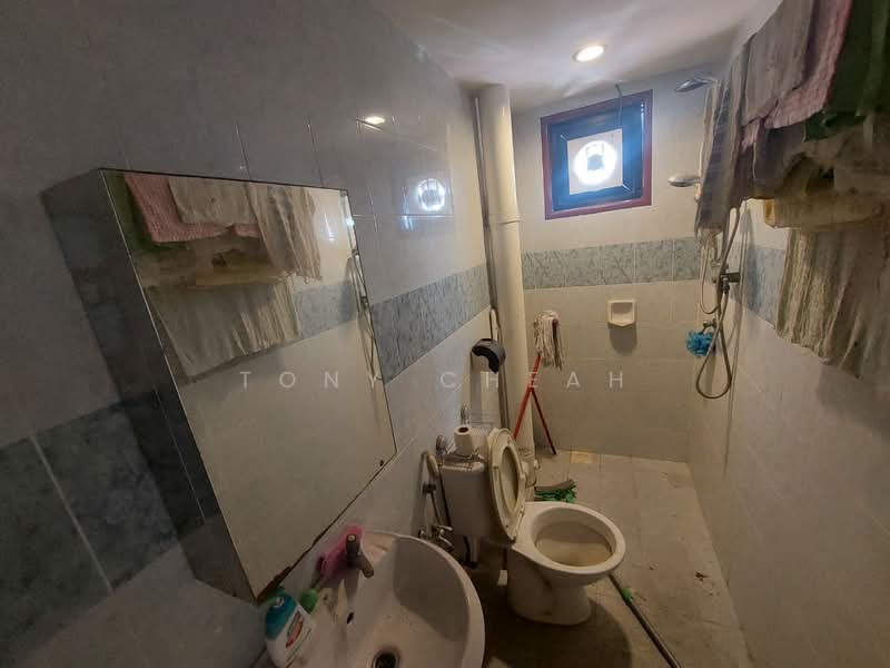 Kondominium untuk Dijual di Serina Bay - Tony Cheah - Bathroom - PropertyGuru.com.my