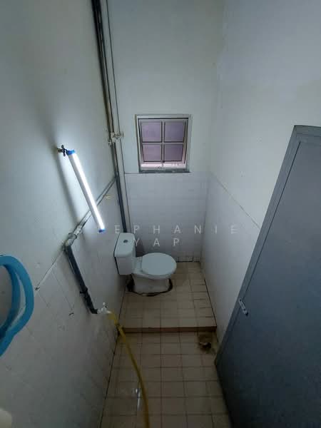 1-storey Terraced House for Sale in Taman Desawan (Klang) - Stephanie Yap - Bathroom - PropertyGuru.com.my