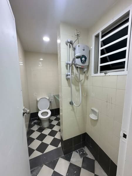 Service Residence for Rent at The Embassy (Bangunan Duta Impian) - Chew Yun Chan - Bathroom - PropertyGuru.com.my