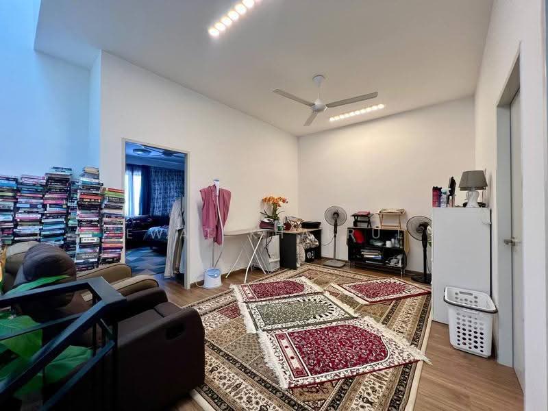 2-storey Terraced House for Sale in Cyberjaya (Selangor) - Ewat Khairul - Living Room - PropertyGuru.com.my