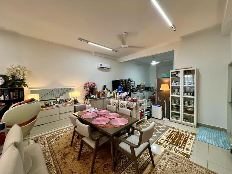 2-storey Terraced House for Sale in Cyberjaya (Selangor) - Ewat Khairul - Dining Room - PropertyGuru.com.my