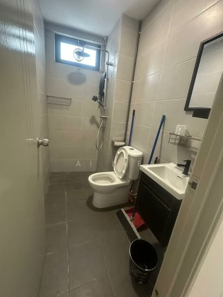 Service Residence for Sale at Gem Suites - Ai Lee - Bathroom - PropertyGuru.com.my