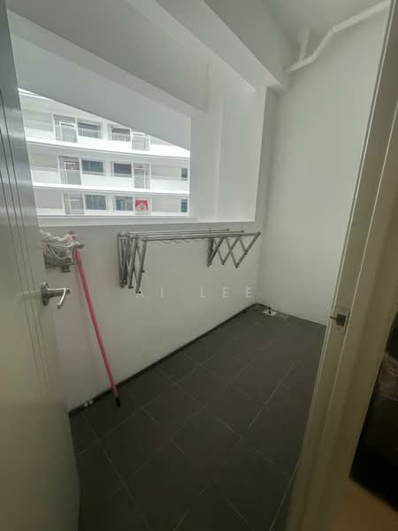 Service Residence for Sale at Gem Suites - Ai Lee - Dryer area - PropertyGuru.com.my