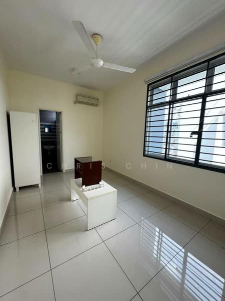 Cluster House for Sale in Taman Gaya (Ulu Tiram) - Chris Chin - Interior - PropertyGuru.com.my