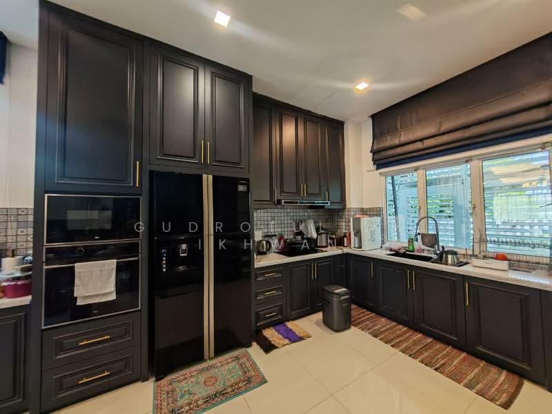 Semi-Detached House for Sale in Cyberjaya (Selangor) - Gudrotullah Ikhwan - Kitchen - PropertyGuru.com.my