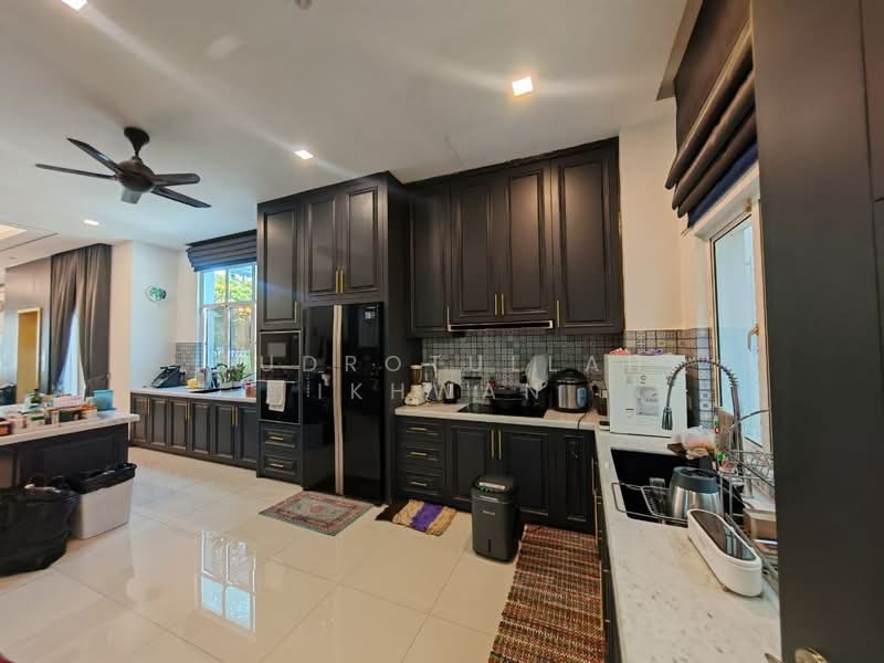 Semi-Detached House for Sale in Cyberjaya (Selangor) - Gudrotullah Ikhwan - Kitchen - PropertyGuru.com.my