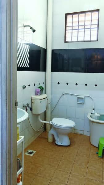 Rumah Teres untuk Dijual di Taman JP Perdana (Johor Bahru) - Chris Chin - Bathroom - PropertyGuru.com.my