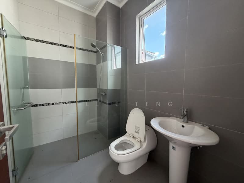 Beverly Heights untuk Untuk Dijual - RM 2,100,000, Apr 2026 - Bathroom - PropertyGuru.com.my