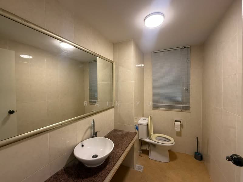 Kondominium untuk Disewa di Putra Marine Resort - Rain Yu - Bathroom - PropertyGuru.com.my
