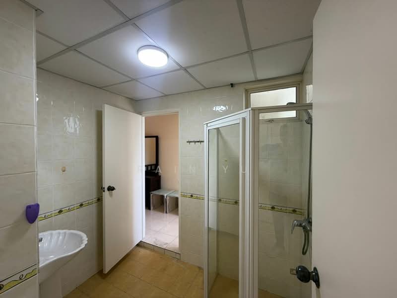 Kondominium untuk Disewa di Putra Marine Resort - Rain Yu - Bathroom - PropertyGuru.com.my