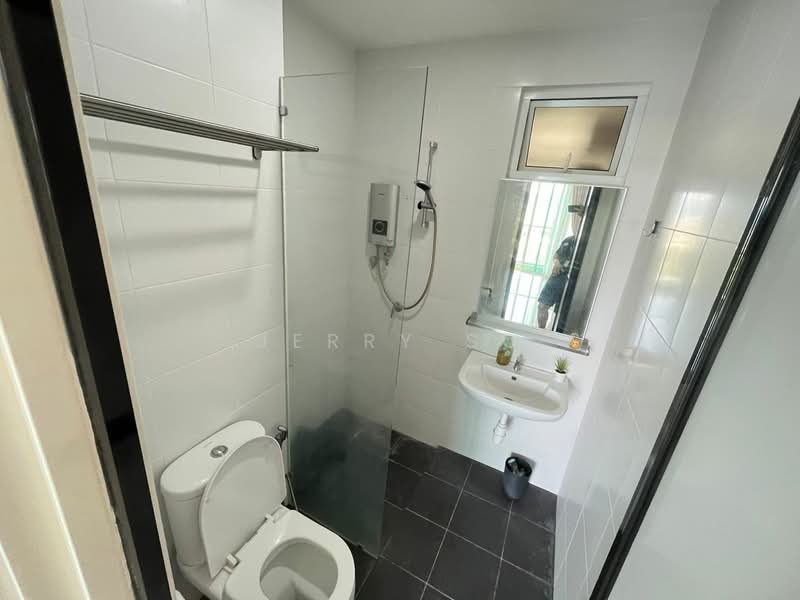 Condominium for Sale at SummerSkye Residences - Jerry So - Bathroom - PropertyGuru.com.my