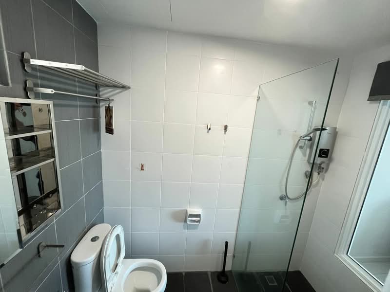 Condominium for Sale at SummerSkye Residences - Jerry So - Bathroom - PropertyGuru.com.my