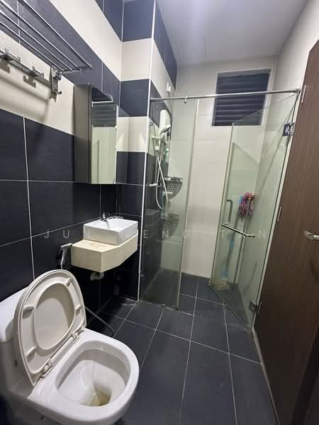D'Secret Garden (Pangsapuri Kempas Indah) untuk Untuk Disewa - RM 1,900 /bulan, Apr 2026 - Bathroom - PropertyGuru.com.my
