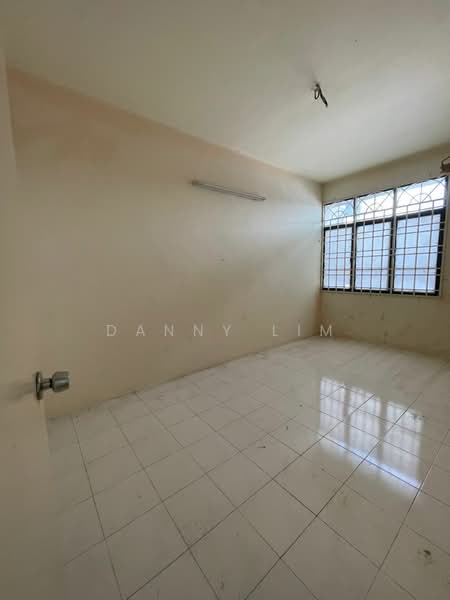 Ground Floor Town House Taman Kenari Sungai Ara untuk Untuk Disewa - RM 1,400 /bulan, Apr 2026 - Interior - PropertyGuru.com.my