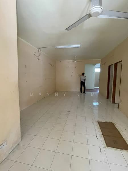 Ground Floor Town House Taman Kenari Sungai Ara untuk Untuk Disewa - RM 1,400 /bulan, Apr 2026 - Interior - PropertyGuru.com.my