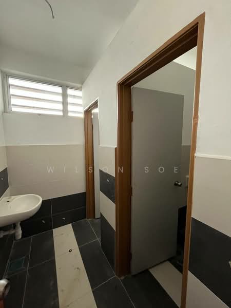 Factory for Sale in Kawasan Perindustrian SILC (Iskandar Puteri (Nusajaya)) - Wilson Soe - Bathroom - PropertyGuru.com.my