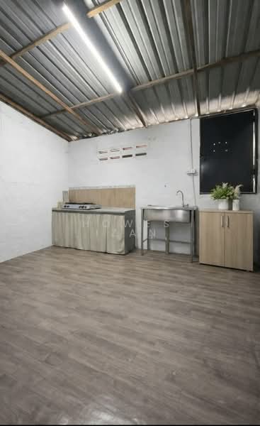 2-storey Terraced House for Sale in Tampoi (Johor) - Howes Izan - Kitchen - PropertyGuru.com.my