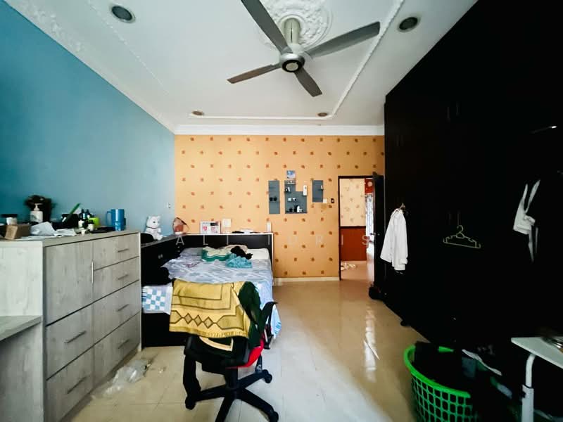 Rumah Banglo untuk Dijual di Desa Sentosa Fasa II - Ali Idris - Bedroom - PropertyGuru.com.my