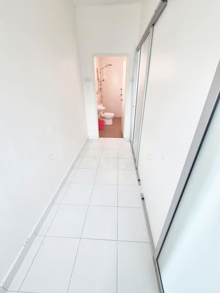 Rumah Teres 2 Tingkat untuk Dijual di Bandar Putra Jaya (Tebrau) - Constance Chan - Corridor - PropertyGuru.com.my
