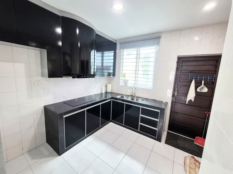 Rumah Teres 2 Tingkat untuk Dijual di Bandar Putra Jaya (Tebrau) - Constance Chan - Kitchen - PropertyGuru.com.my