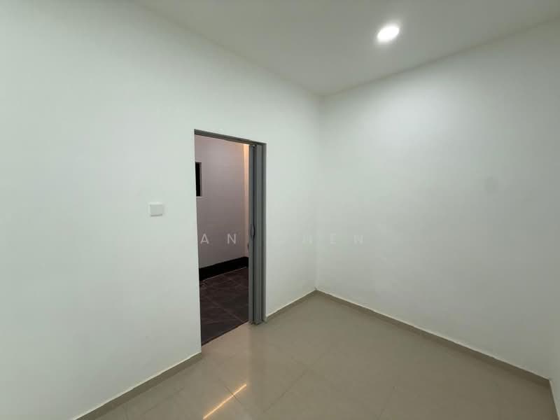 Terraced House for Sale in Taman Molek (Johor Bahru) - Ian Chen - PropertyGuru.com.my