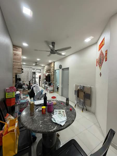 1-storey Terraced House for Sale in Taman Mount Austin (Tebrau) - Jackson Pang - Living Room - PropertyGuru.com.my