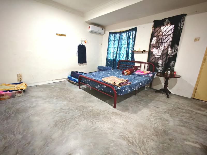 2-storey Terraced House for Sale in Taman Skudai Baru (Skudai) - Willie Gwee - Bedroom - PropertyGuru.com.my