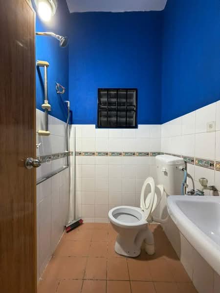 1-storey Terraced House for Sale in Kulai (Johor) - Loh Lee Peng - Bathroom - PropertyGuru.com.my