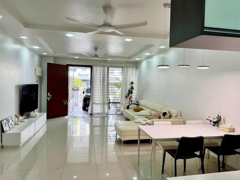 Townhouse for Sale in 16 Sierra (Puchong) - Wendy Boon - Living Room - PropertyGuru.com.my