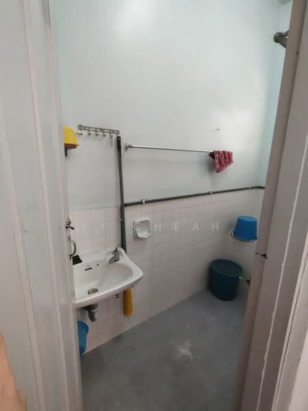 Taman Tambun untuk Untuk Dijual - RM 240,000, Apr 2026 - Bathroom - PropertyGuru.com.my