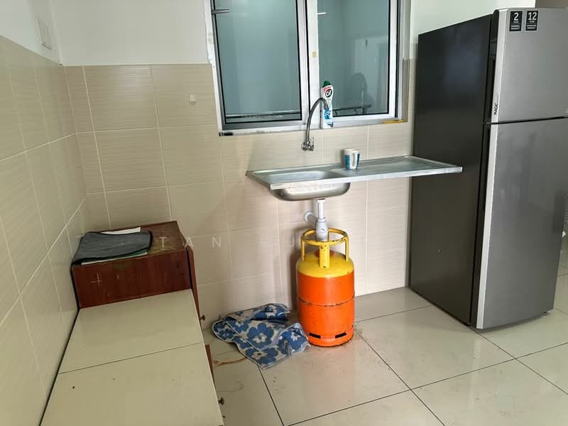 Maxim Residences untuk Untuk Disewa - RM 1,700 /bulan, Apr 2026 - Kitchen - PropertyGuru.com.my