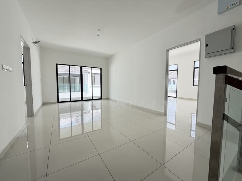 Semi-Detached House for Sale in Bandar Baru Sri Klebang (Chemor) - Jodie Kuan - Family Area - PropertyGuru.com.my
