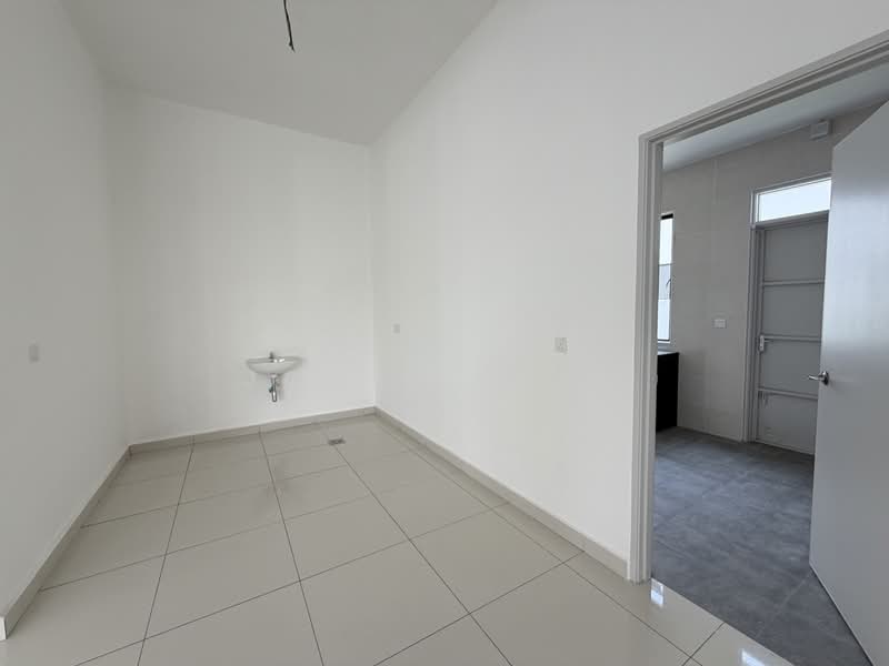 Semi-Detached House for Sale in Bandar Baru Sri Klebang (Chemor) - Jodie Kuan - Dry Kitchen - PropertyGuru.com.my