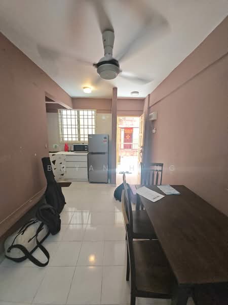 Pangsapuri untuk Dijual di Pinang Emas - Bryan H'ng - Kitchen - PropertyGuru.com.my
