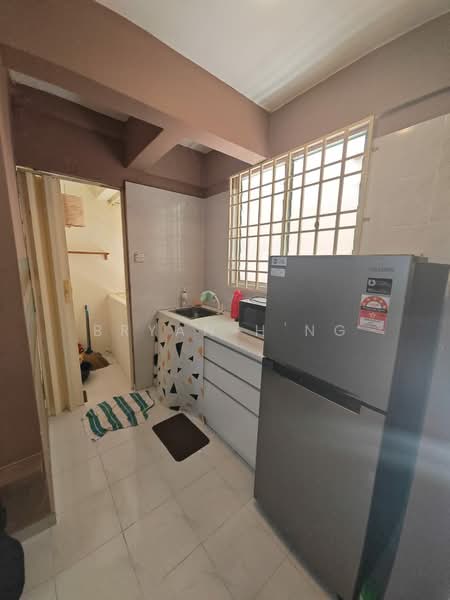Pangsapuri untuk Dijual di Pinang Emas - Bryan H'ng - Kitchen - PropertyGuru.com.my