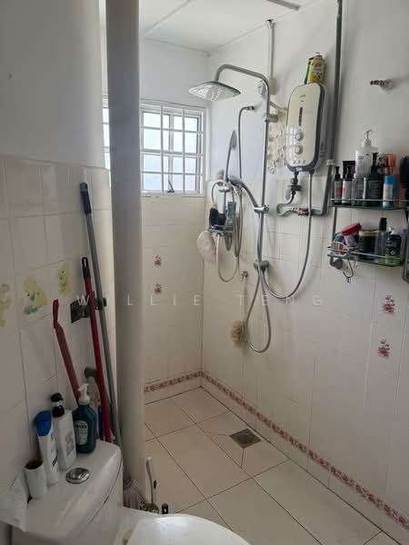 2-storey Terraced House for Sale in Taman Taming Jaya (Balakong) - Willie Teng - Bathroom - PropertyGuru.com.my