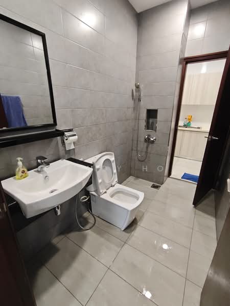 Service Residence for Rent at Paragon Suites @ CIQ - Brendy Hoo - Bathroom - PropertyGuru.com.my