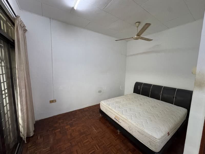 2-storey Terraced House for Sale in Taman Bukit Mewah (Tampoi) - Aileen Lui - Bedroom - PropertyGuru.com.my