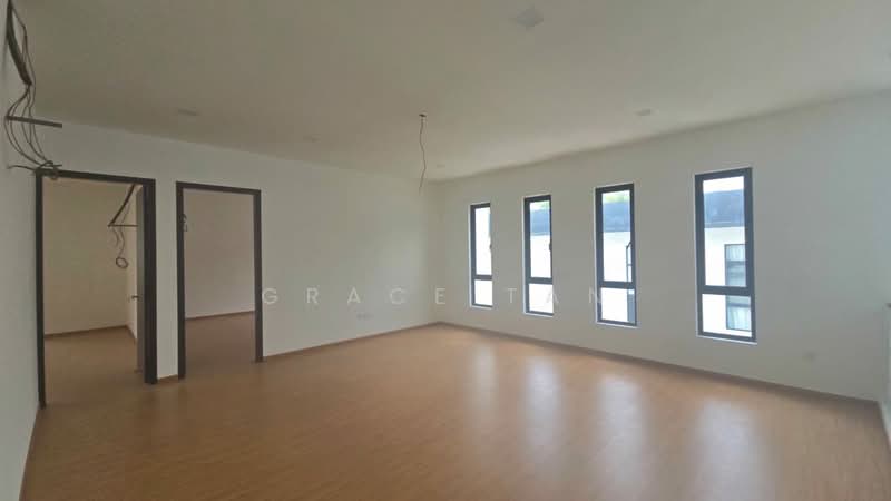 Bungalow for Sale in Taman Equine (Seri Kembangan) - Grace Tan - Living Room - PropertyGuru.com.my
