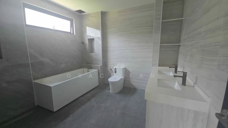 Bungalow for Sale in Taman Equine (Seri Kembangan) - Grace Tan - Bathroom - PropertyGuru.com.my