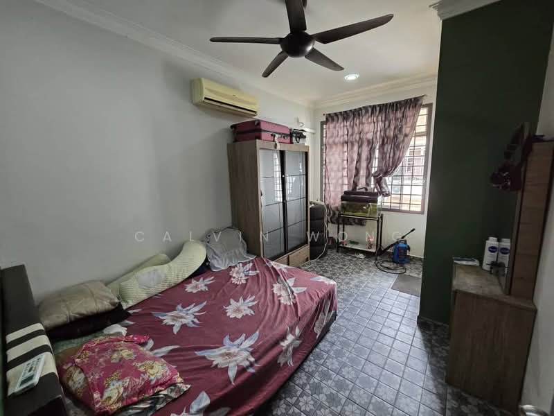 2-storey Terraced House for Sale in Taman Seri Orkid (Skudai) - Calvin Wong - Bedroom - PropertyGuru.com.my